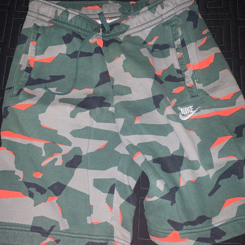 NIKE Shorts